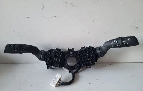 Toyota Yaris XP210 Indicator stalk 02D7017J910