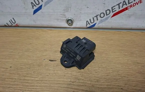 BMW 1 F20 F21 Glow plug pre-heat relay 0522120103