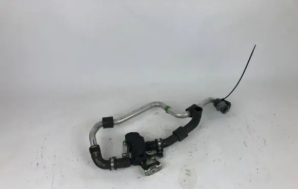 Coolant pipe/hose