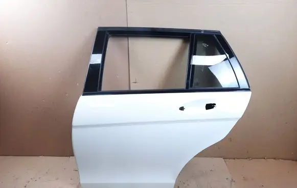 Mercedes-Benz C AMG W204 Rear door