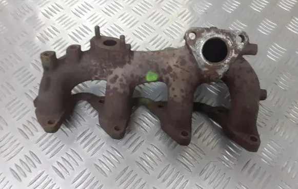 Mitsubishi Galant Exhaust manifold