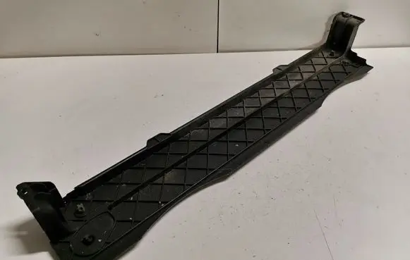 BMW X5 E70 Bottom radiator support slam panel 7533539