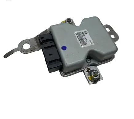 Mazda CX-3 Fuel injection pump control unit/module PE0218561