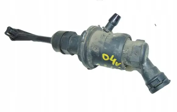Renault Megane II Clutch master cylinder