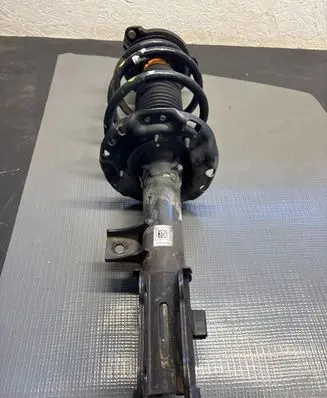 KIA Sportage Front shock absorber/damper T17F22A1187