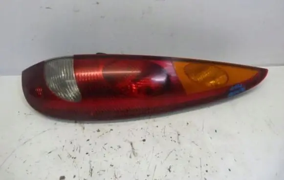 Nissan Almera Tino Rear/tail lights