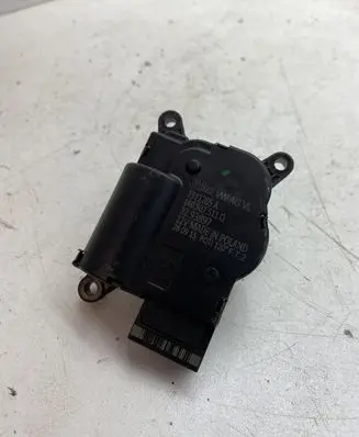 Volkswagen Scirocco Air flap motor/actuator 1K0907511Q