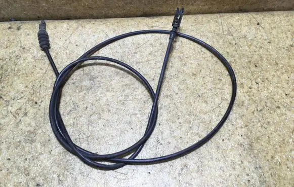 Mercedes-Benz E W124 Engine bonnet/hood lock release cable 