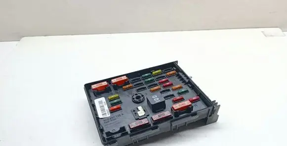 Volkswagen PASSAT CC Fuse module 3C0937125A
