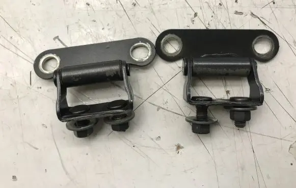 Toyota Auris 150 Tailgate/trunk/boot hinge 6881005010