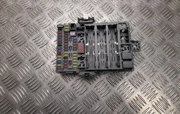 Honda CR-V Fuse box set T1EE711