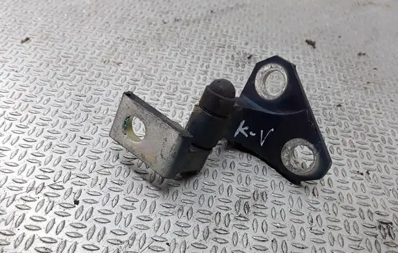 Volkswagen Eos Front door upper hinge