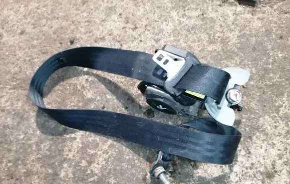 Peugeot 4007 Front seatbelt 608945600B