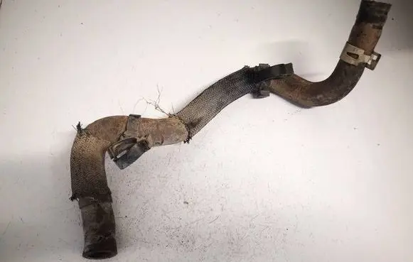 Toyota RAV 4 (XA30) Engine coolant pipe/hose
