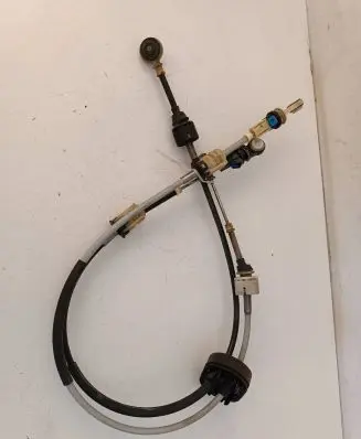 Opel Insignia A Gear shift cable linkage 55488640