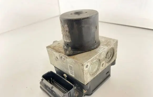 Opel Insignia A ABS Pump 13316697
