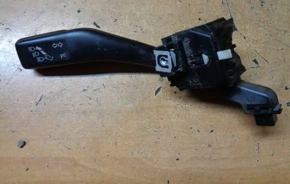 Volkswagen Caddy Indicator stalk 1K0953513E