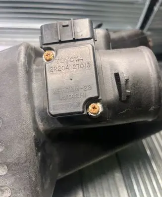 Toyota Corolla E120 E130 Mass air flow meter 2220427010 5802 AFH70M23