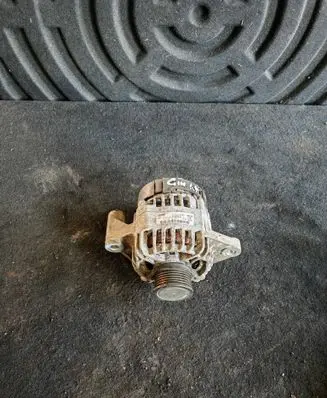Alfa Romeo Giulietta Generator/alternator 51820624