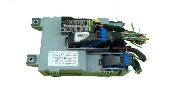 Fiat Doblo Fuse box set 28330951 BEZPIECZNIKOW