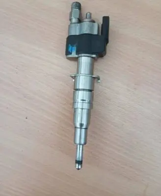 BMW X5M E70 Fuel injector 13537585261