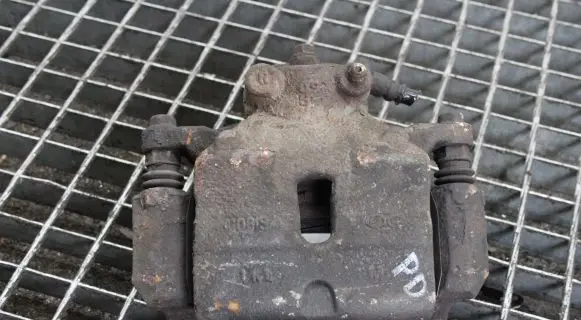 Hyundai i40 Front brake caliper