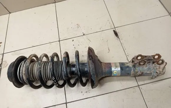 Volkswagen Golf III Front shock absorber with coil spring