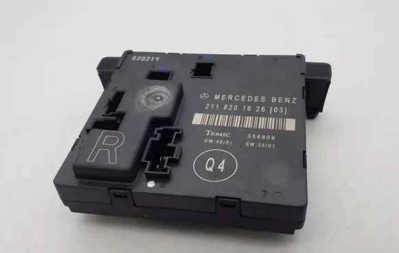 Mercedes-Benz E W211 Door control unit/module 2118201626