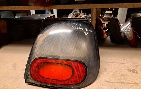 Renault Scenic I Rear/tail lights 7700831731