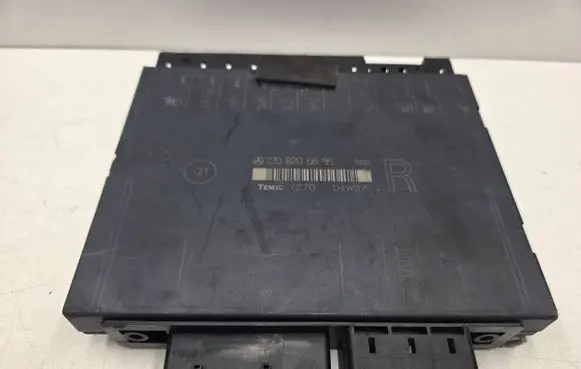 Mercedes-Benz S W220 Seat control module A2208205685 2208205685