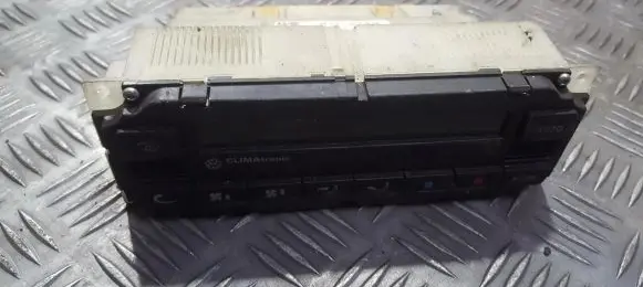 Volkswagen PASSAT B5 Climate control unit 3B1907044B 5HB007617-10