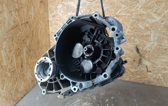 Volkswagen PASSAT B7 Manual 6 speed gearbox LNZ