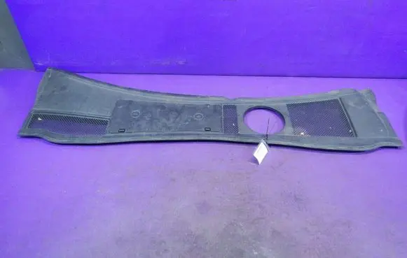 Audi A6 S6 C5 4B Wiper trim 