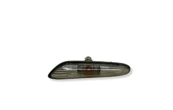 BMW 5 E60 E61 Front fender indicator light 