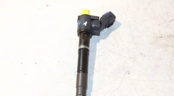 Volvo S90, V90 Fuel injector 31336878