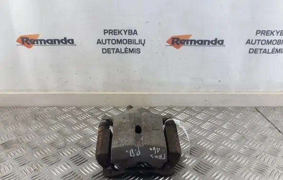 Toyota Prius (XW50) Front brake caliper