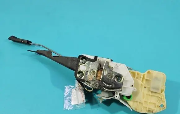 Honda CR-V Front door lock IMPRK1559309