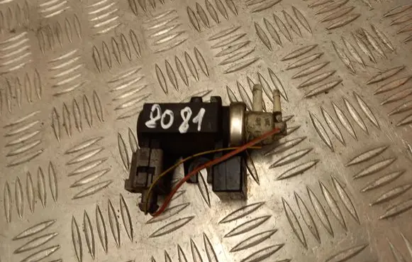 Audi A4 S4 B6 8E 8H Turbo solenoid valve 4B0973722G