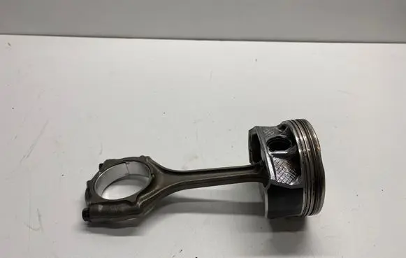 Chrysler Pacifica Piston with connecting rod
