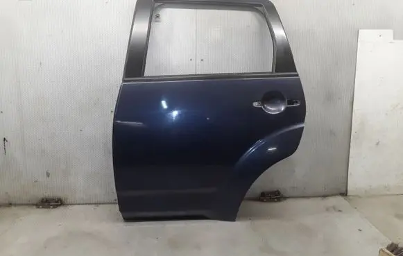 Mitsubishi Outlander Rear door 