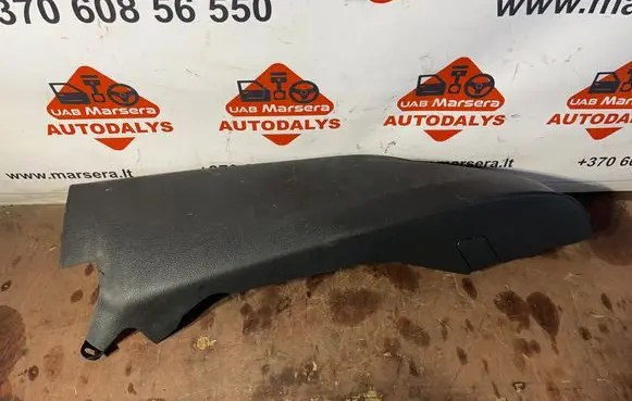 Volkswagen Jetta VI Other interior part 5C6867766