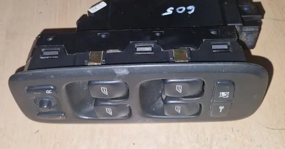Volvo V70 Electric window control switch 30732816