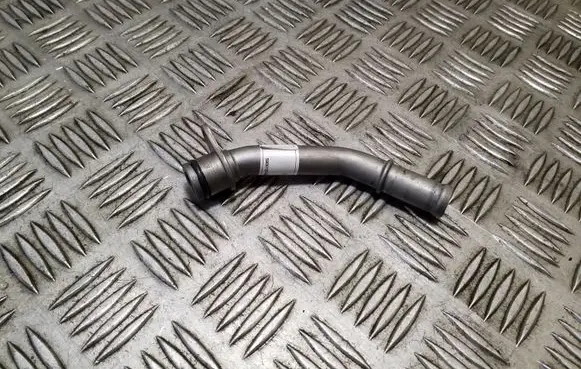 Volvo XC90 Engine coolant pipe/hose