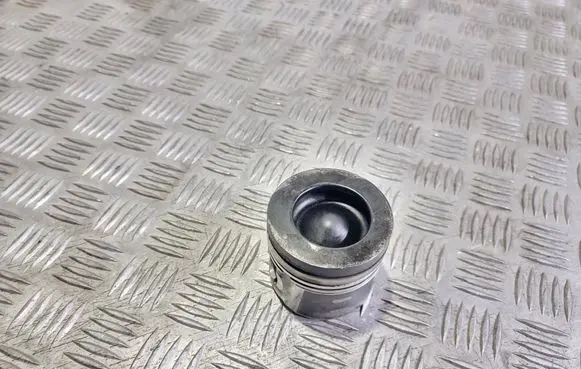 Ford Grand C-MAX Piston 75l101