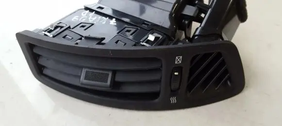 KIA Ceed Dashboard side air vent grill/cover trim 974901H000 97490-1H000