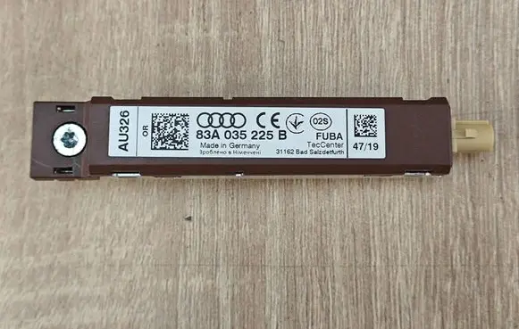 Audi Q3 F3 Aerial antenna amplifier 83A035225B