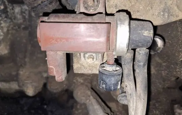 Volvo V50 Turbo solenoid valve 9652570180 70096803