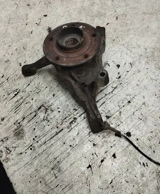 Volvo S70 V70 V70 XC Front wheel hub spindle knuckle
