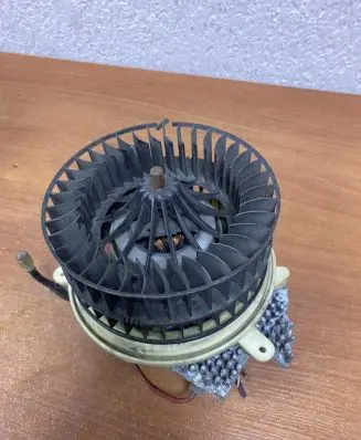 Mercedes-Benz C W202 Air conditioning (A/C) fan (condenser) 2028207310 E926