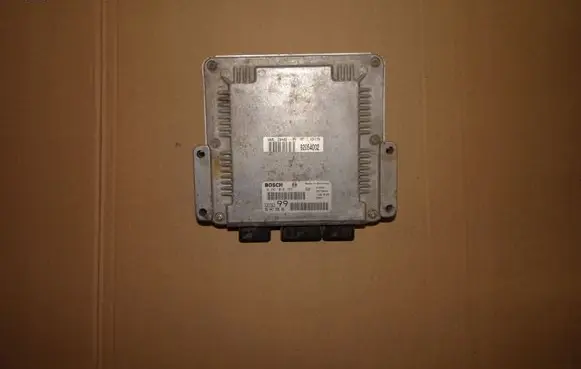 Peugeot 607 Engine control unit/module 0281010765